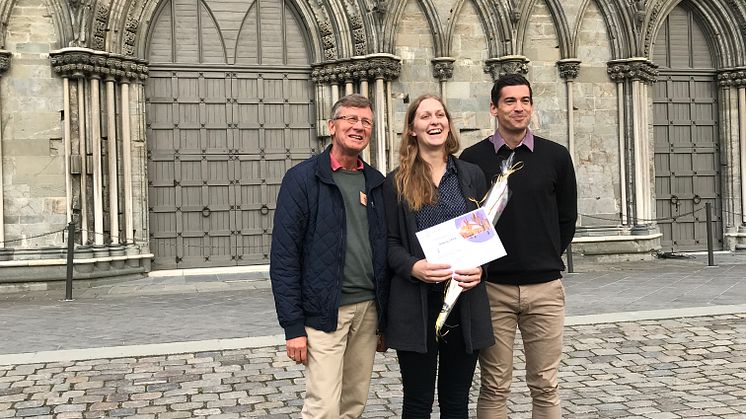 Vinnergruppen fra Multiconsult består av Ulf Christensen (til venstre), Anna Frederikke Østby og Wolfgang Kampel. (Foto: Chin-Yu Lee/Trondheim kommune)