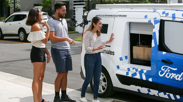 Rozvážkový automobil Ford bez řidiče 3