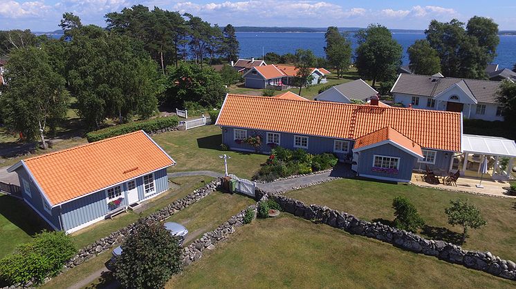 Hus i Onsala med vackert tak från svenska Vittinge.
