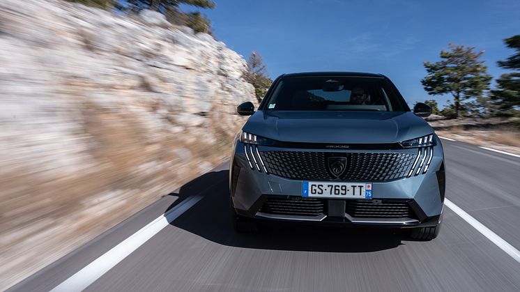 PEUGEOT_E3008TESTDRIVE_2402TC342