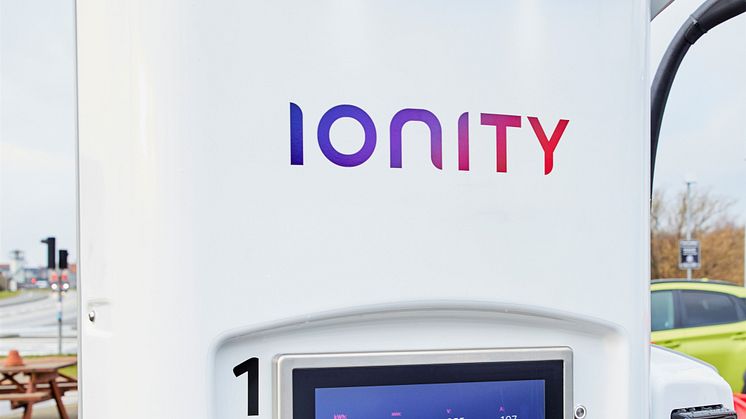 Första Circle K-stationen med IONITY:s supersnabbladdare är öppnad i Strömstad E6 