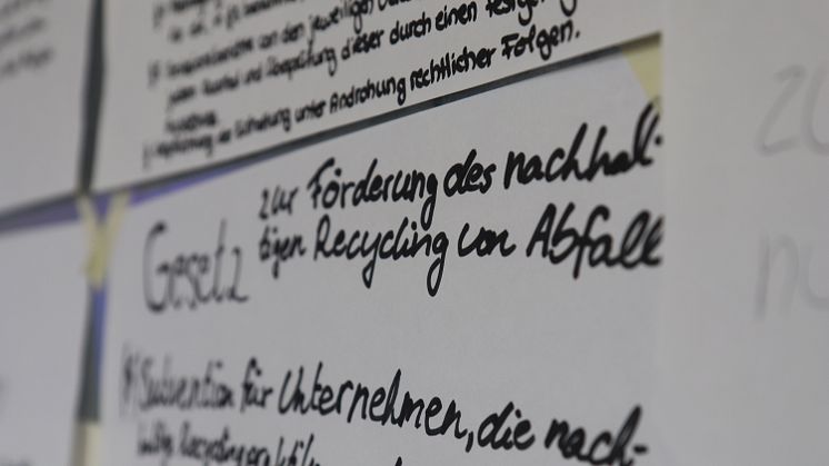 Schülerinnen und Schüler im Zukunftsdialog mit regionalen Unternehmen