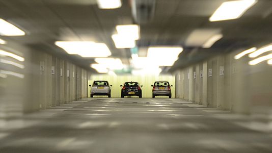 Q-Park tar över parkeringshus vid världens första köpcentrum