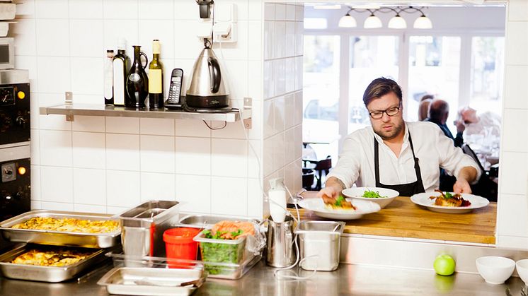 Hur vi jobbar för att klara både myndighetsutövningen och samtidigt stödja näringslivet i en tuff situation?
