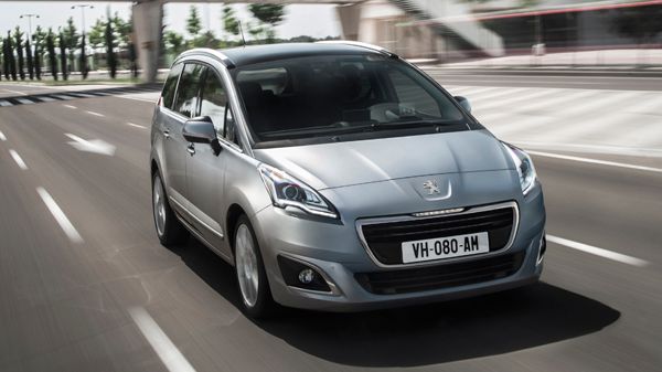 Sverigepremiär för nya generationen Peugeot 5008