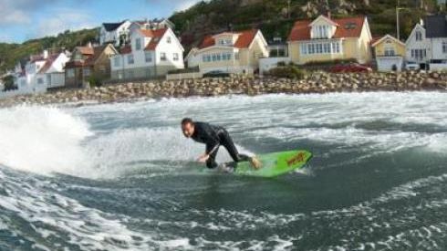 Surfare utanför Mölle, foto Jeff Flindt
