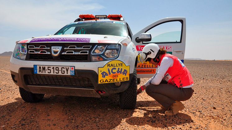 Dacia Duster og seks kvinder på jagt