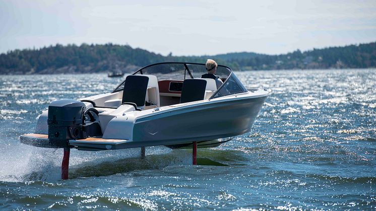 Candela C-7
