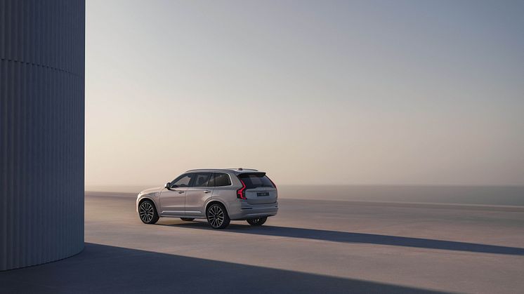 New_Volvo_XC90_Exteriors.jpg