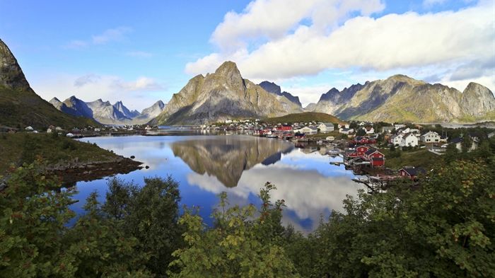 Upplev magiska Lofoten med EkmanResor 1st Bussness Class
