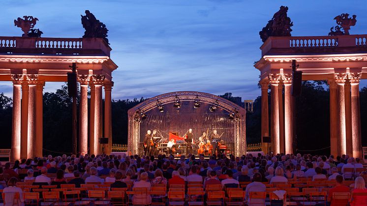 Konzert im Ehrenhof von Schloss Sanssouci