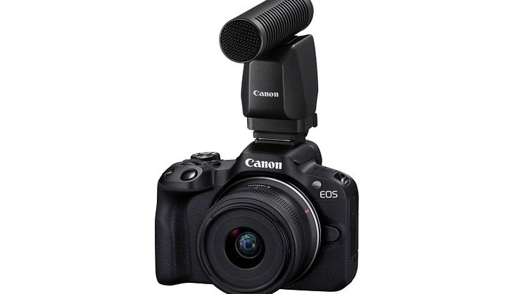 Canon EOS R50_Black_FrontSlantLeft_RF-S18-45mm(BK)_DM-E1D