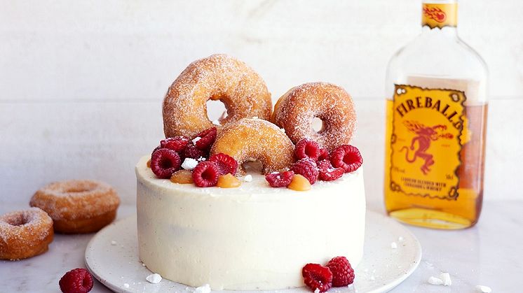 Donut-tårta med Fireball