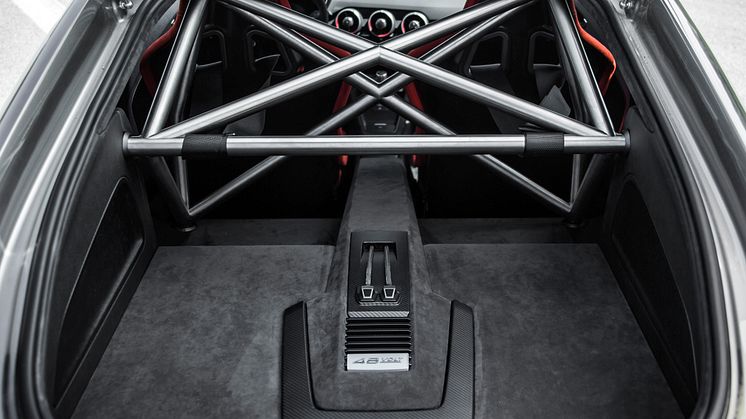 Audi TT clubsport turbo grey trunk