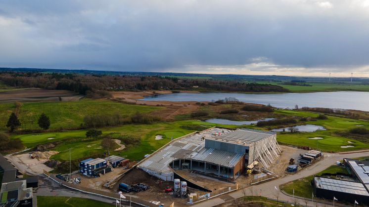 HimmerLand Multihal når stor milepæl: Kom med til rejsegilde på HimmerLands nye store byggeri