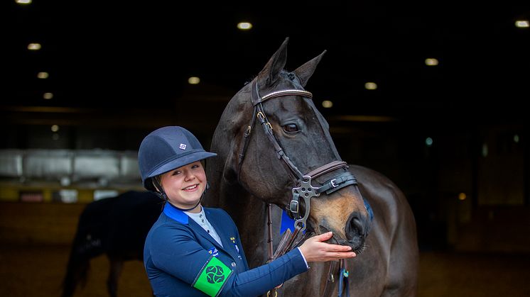 Alice Tapper är en av de 4 svenska U25-ryttarna som är uttagna till Lövsta Future Challenge International. Foto Roland Thunholm