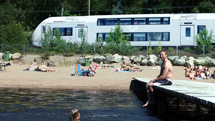 Fler upptäcker fördelarna med att resa med tåg även på semestern.