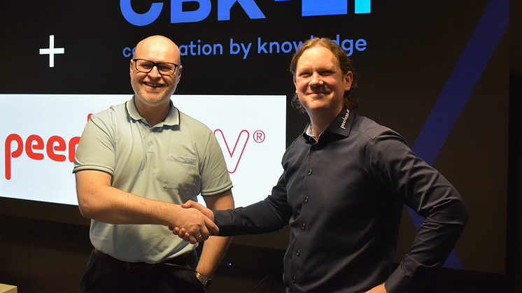 Morten Rustad (til venstre), Product Manager i CBK Distribusjon AS og Mikael Wigart (til høyre), Nordic Sales Manager i Peerless AV