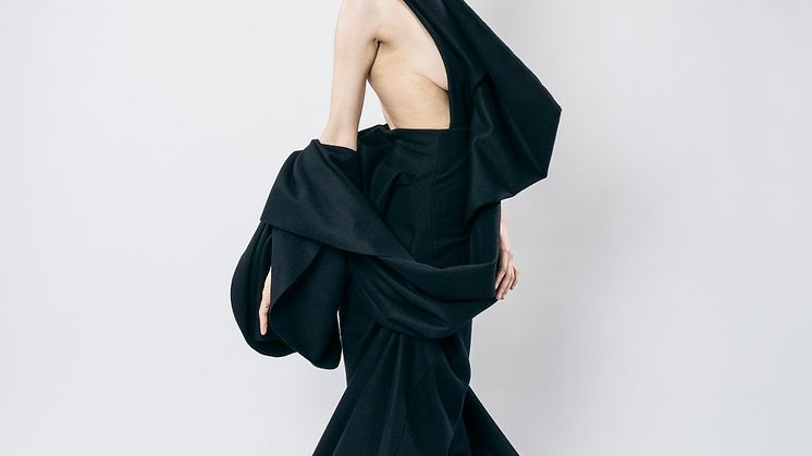 Adam Swärd – Couture Black