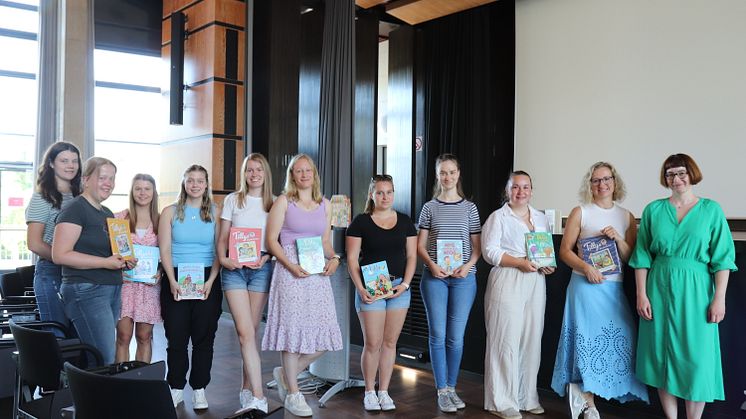 Kinderbuchautorin Jasmin Schaudinn zu Gast in der Lehrveranstaltung „Erzähl doch mal! Frühkindliche Bildung mit Bilderbüchern gestalten“
