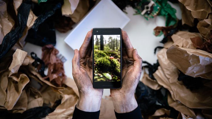 Hur många av oss vet att en enda mobiltelefon genererar 86 kilo avfall under tillverkningen?