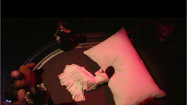 Simultaneity. Pressbild: Zhifei Yang, "Day Dreams", performance