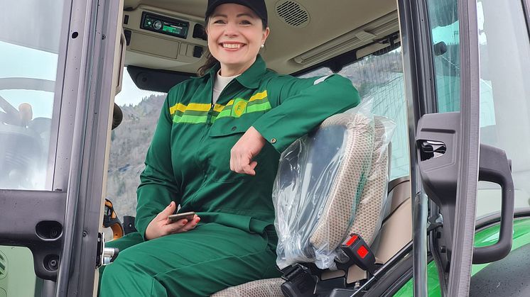 Marianne Nordhus er en av bøndene som kjører traktor helt inn til Oslo. Hun har kjørt fra Halsnøy sør i Vestland. 