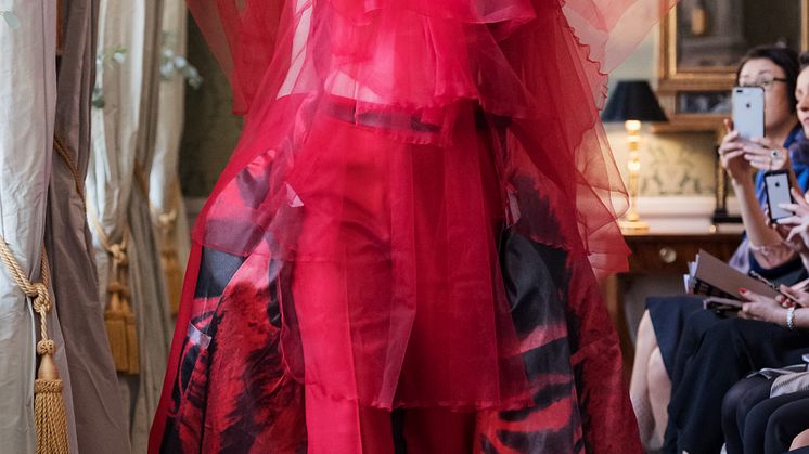 Clothing in [Intimate] Mourning – Fo Phan