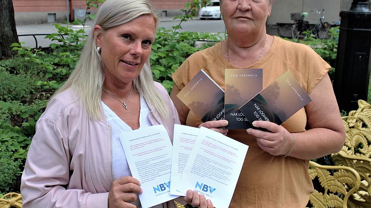 Lena Wiking och Erja Lukkarila. Foto: Roger Q Hjelmqvist 