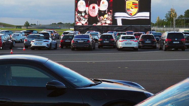 Preview zum Imagefilm im Autokino "Porsche RoadMovies" - Foto: Helge-Heinz Heinker