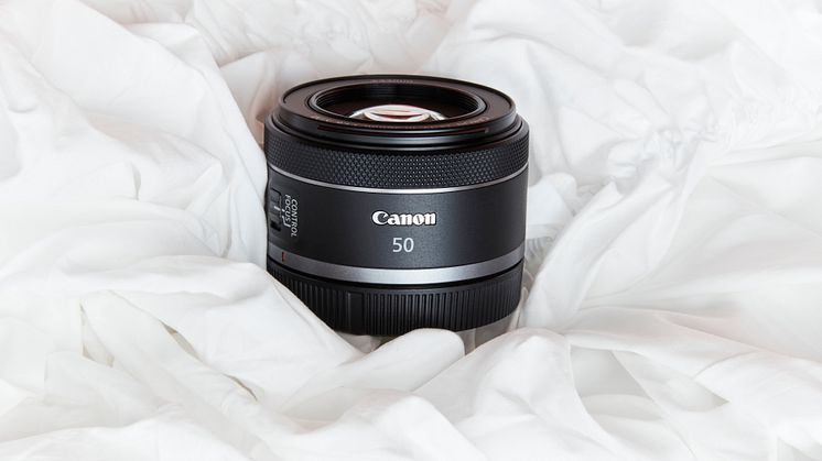 RF50mm_F1.8_STM_Ambient_0006[1].jpg