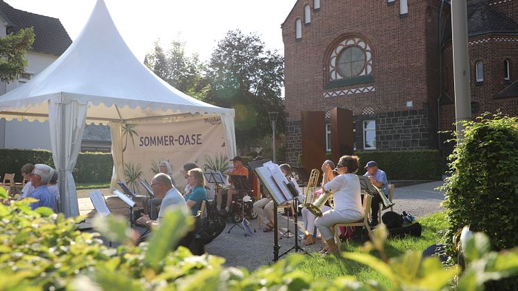 Musiker*innen der Hephata-Kirchenmusik bei ihrer Sommerserenade im vorigen Jahr. 
