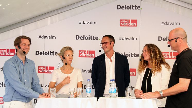I panelen deltog Sebastian Siemiatkowski, vd Klarna, Anna Felländer,  Swedbank, Petter Hedborg, Modular Finance och Sofie Lundström, Toborrow. Moderator Jon Åsberg, Affärsvärlden