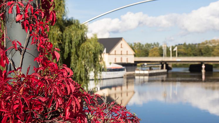 Höstkryssning på Stångån/Kinda kanal är en av de sju weekendupplevelser i Linköping som lyfts fram av de andra städerna i kampanjen 24 timmar hos grannen. Foto: Visit Linköping