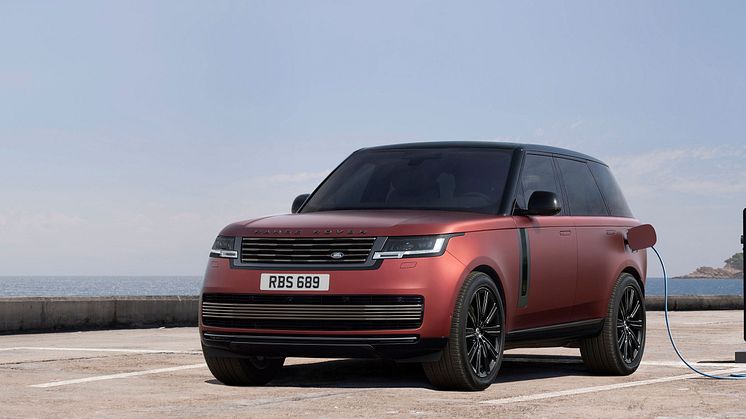 Range Rover PHEV SV Intrepid