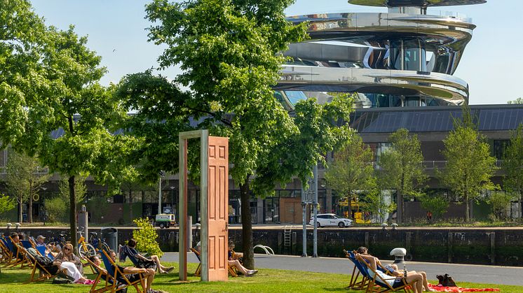 Kebony-Holztreppe im FENIX Museum: Nachhaltige Architektur, doppelte Helix, Design von MAD Architects in Rotterdam