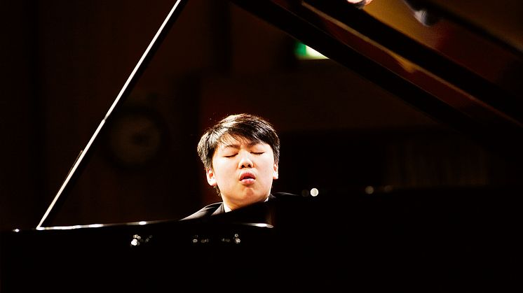 ​Silvermedalj i en av världens mest ärofyllda musiktävlingar till orkesterns återkommande solist och vän - George Li!