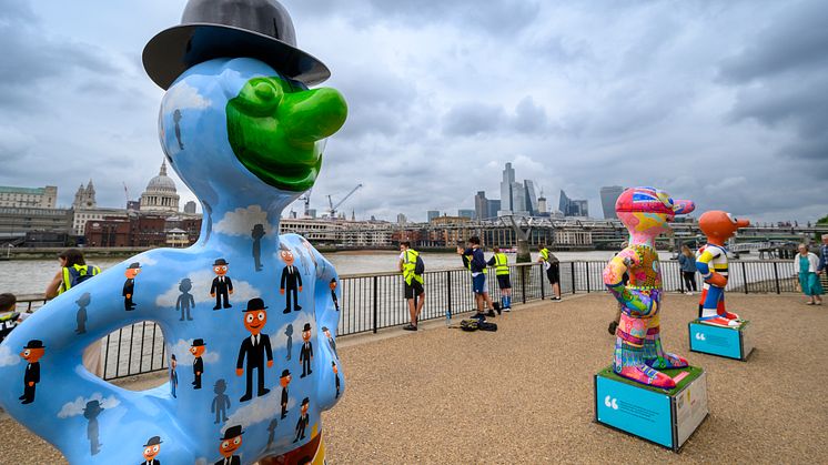 Morphs along the Thames, part of the Whizz Kidz art trail sponsored by GTR