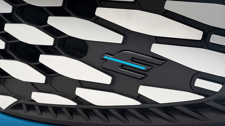 Ford E-Transit Custom Sport Digital AquaBlue (6)