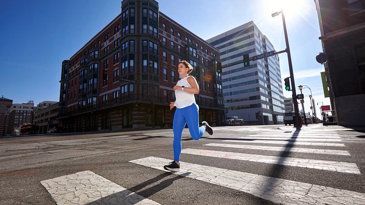 Journée mondiale de la course a pied: Garmin lance la Forerunner 55, une montre de running connectee pour un style de vie sain et equilibre