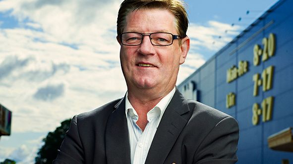 Boris Lennerhov, känd från GeKås i Ullared är numera styrelseordförande i MIO Möbler AB. Kommer till Borlänge torsdag den 9 mars och inspirerar om entreprenörskap, ledarskap och kundbemötande.