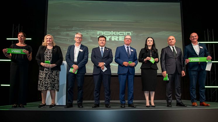 Nokian+Tyres+Romania+factory+grand+opening+ribbon+cutting.jpg