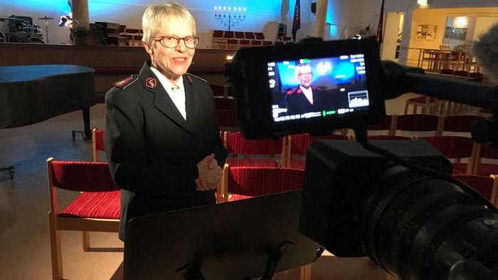 Marie Willermark leder SVTs helgmålsandakter från Frälsningsarmén i Linköping. Foto: Johannes Söderberg/SVT