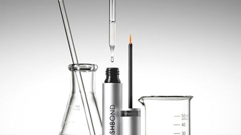 EDITORIAL_SHOT05_THE_SCIENTISTS_TABLE_LASHBOND