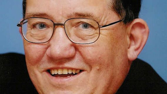 Former councillor Alan Matthews, to be given Freedom of the Borough.