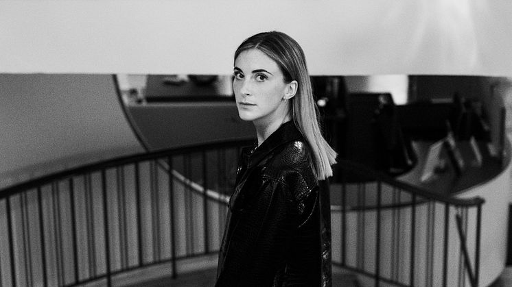 Foto: Amanda Aasa - Eva Ina. Fotograf: Tobias Johqvist.