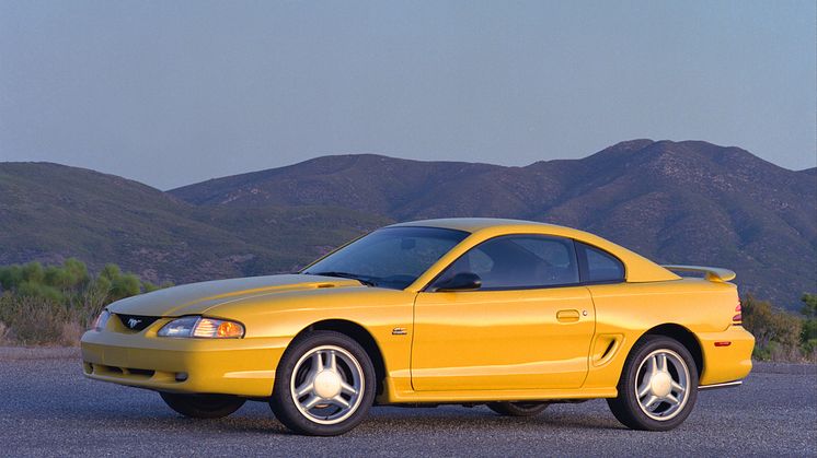 1994-Gen4_ford_mustang_gt_coupe.jpg