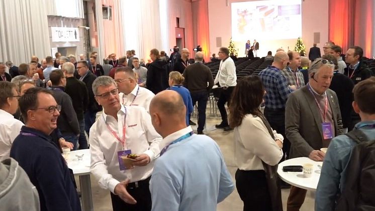 Seminarier, demonstrationer och mingel med branschkollegor gör Automationsdagen till ett populärt event för tillverkningsindustrin. Foto: Innovatum Science Park