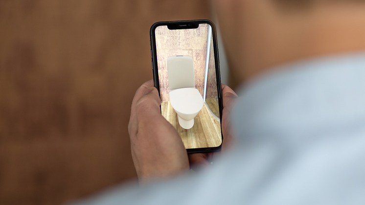 Hvordan vil et Ifö-toilet se ud på dit nye badeværelse? Den nye AR-funktion viser i 3D, hvordan badeværelset vil se ud med de nye elementer. 