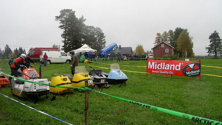 Gräsrace med veteranskotrar, Månsåsen 2006.